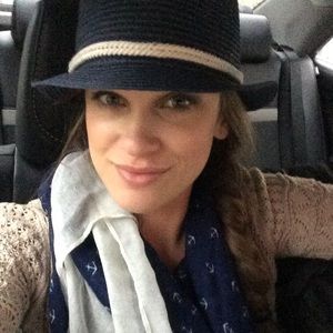 Meet your Posher, Melissa